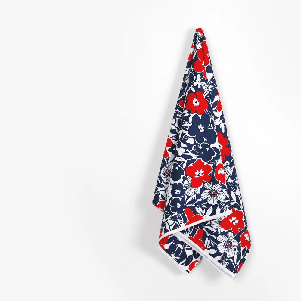 Blooming Rockrose Textured Cotton - Navy/Red - Image 2