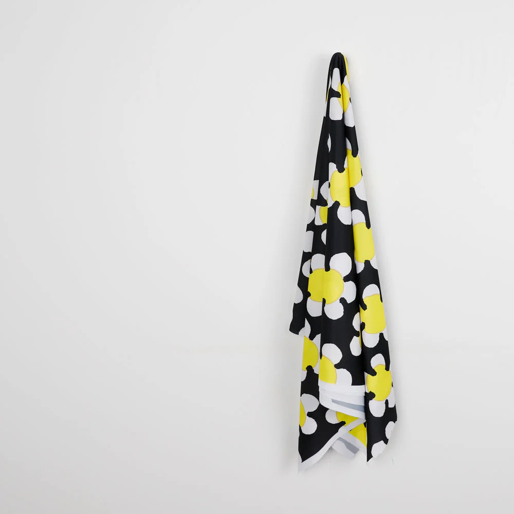 Jumbo Daisy Knit - Yellow - Image 2