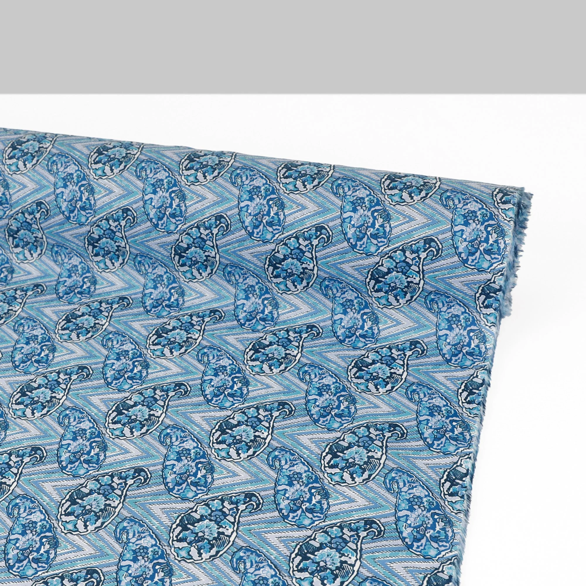 Liberty Organic Tana Lawn - Zig Zag Paisley/B - Image 3