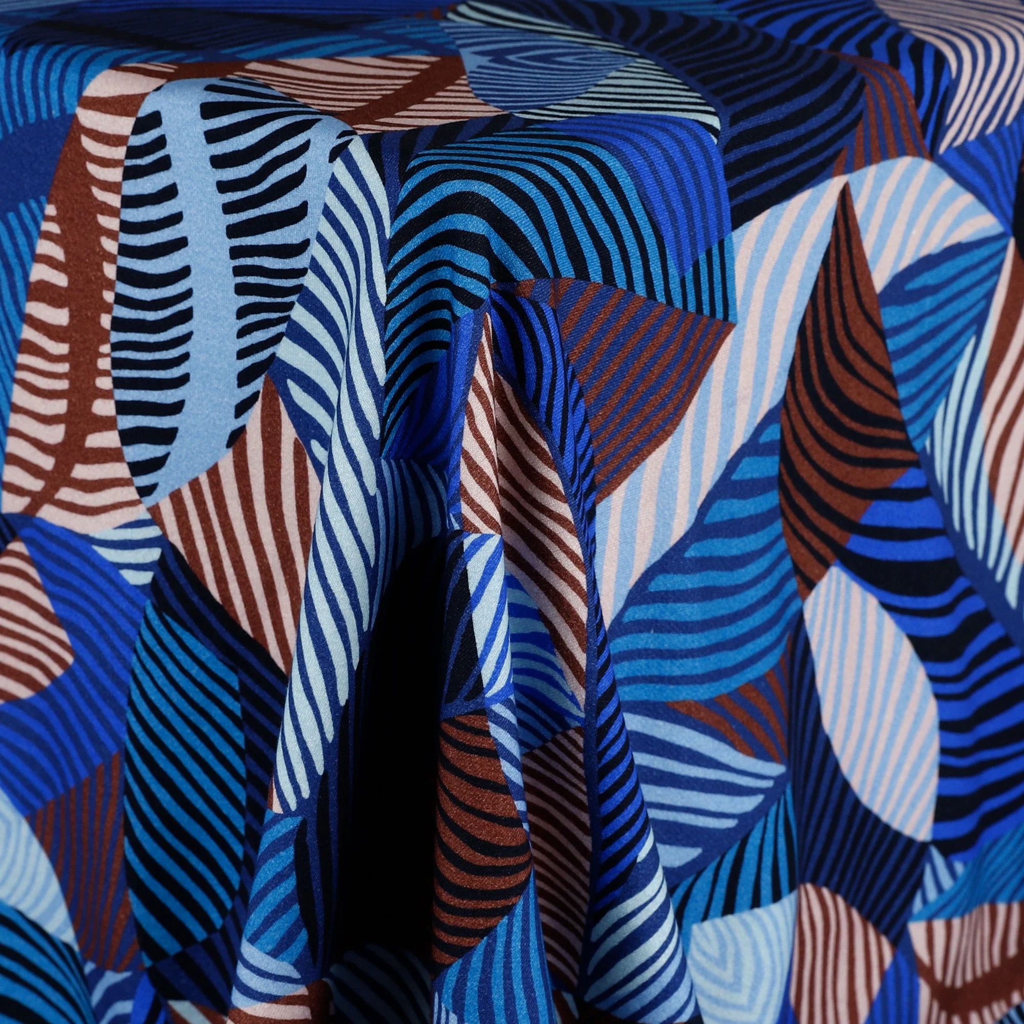 Liberty Southfield Sweatshirting - Tumbling Wilde/B - Image 2
